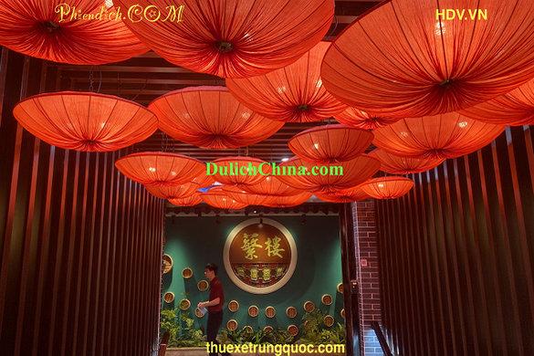 Thông Dịch Tiếng Trung Việt Về Đồ Xa Xỉ Tại Thâm Quyến: Cánh Cửa Vào Thế Giới Hàng Hiệu