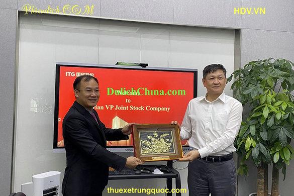Thuê Phiên Dịch Tiếng Trung Tại Bắc Kinh: Giải Pháp Đột Phá Cho Doanh Nghiệp Việt