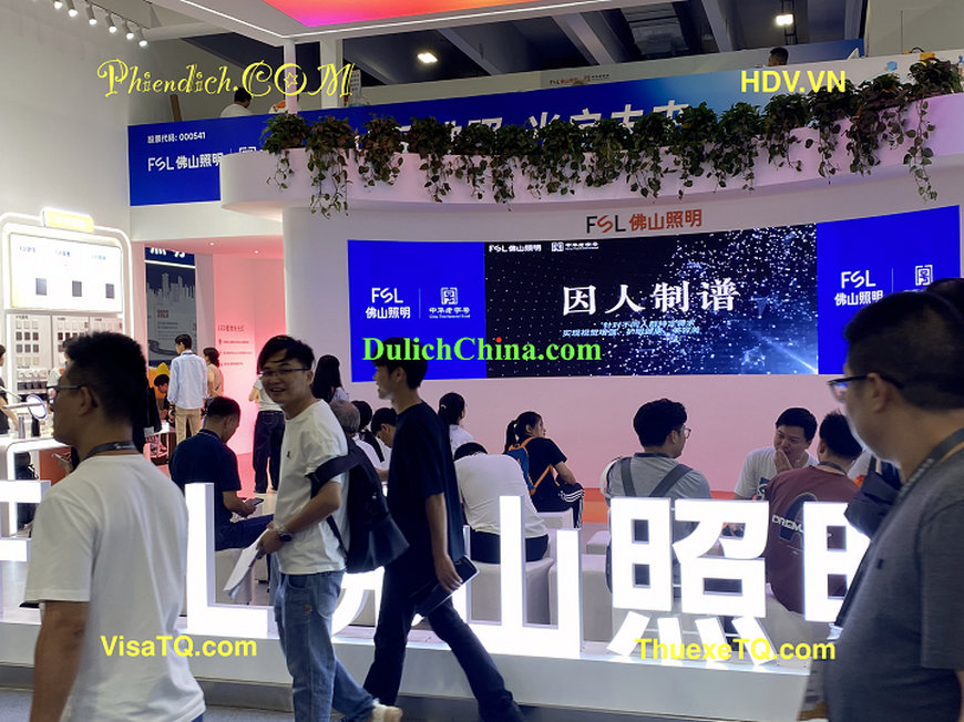 phien-dich-trien-lam-thuong-hai73